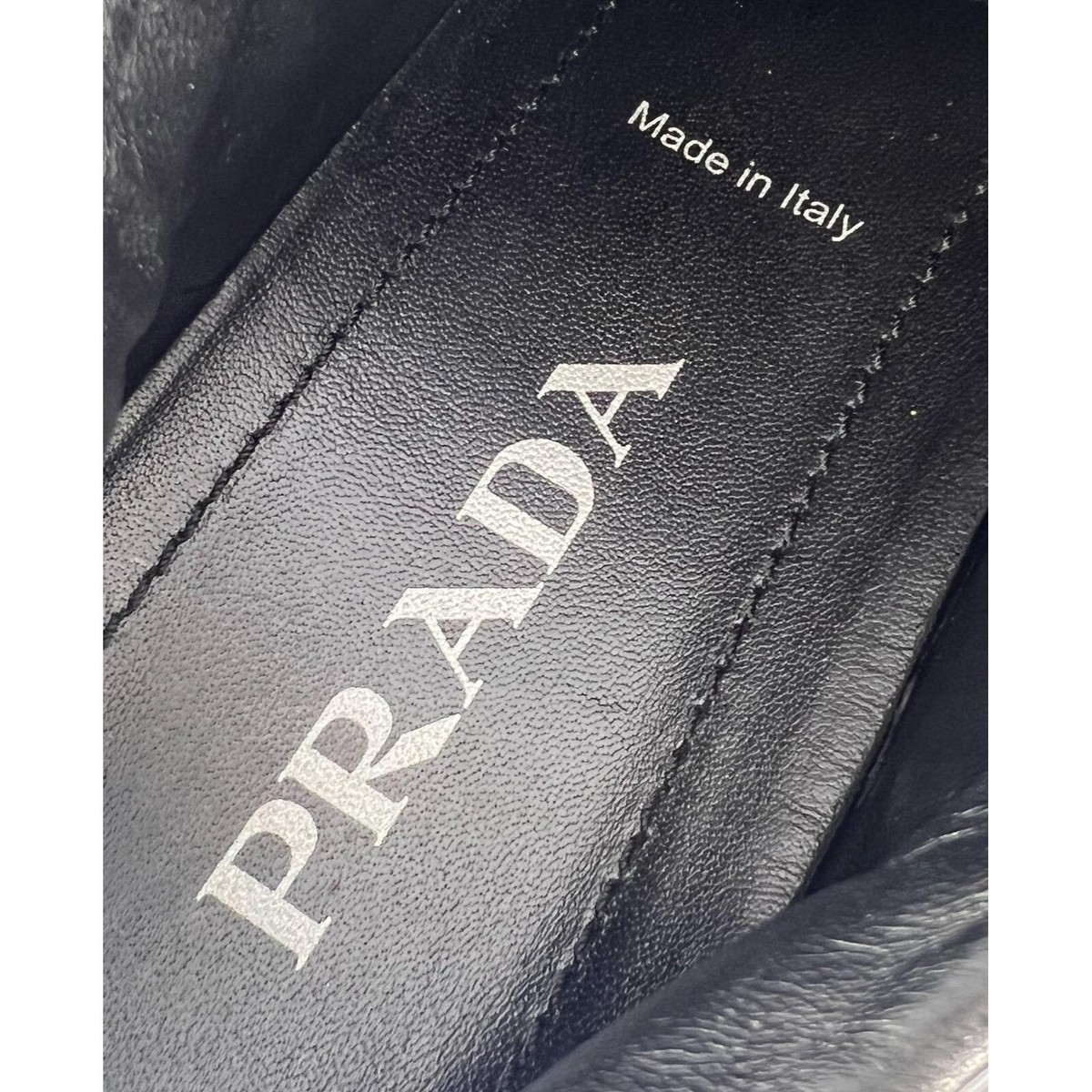 【PRADA】サイズ38 トップス　黒 PRADA】サイズ38 トップス 黒