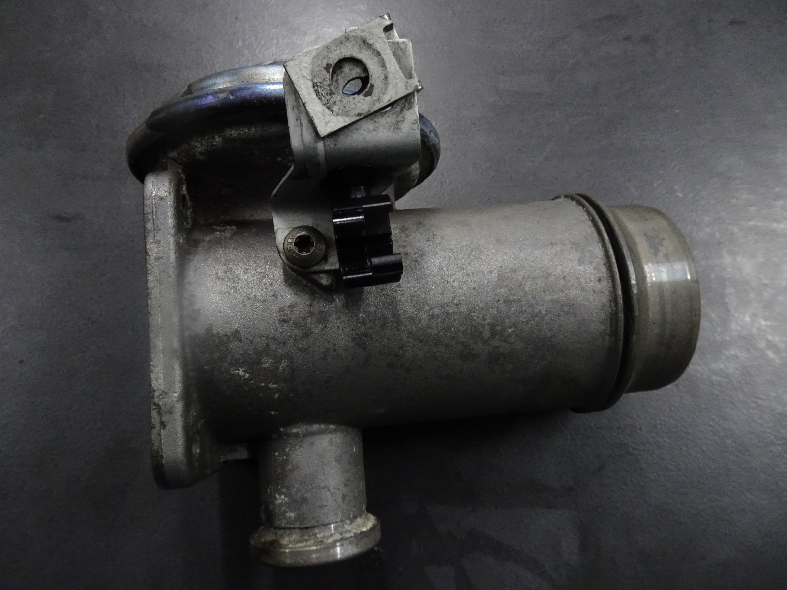 Exhaust Gas Recirculation Valve BMW 3er E90 E91 318d 320d AGR Valve