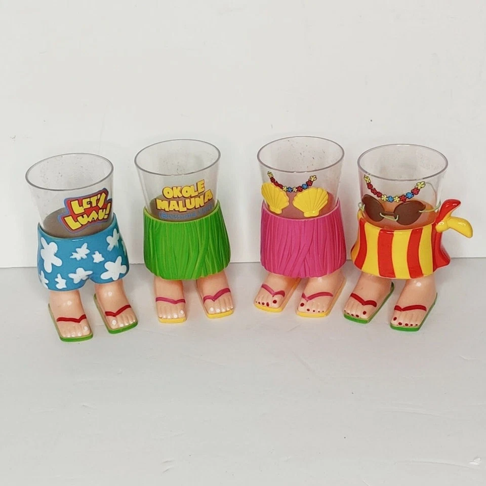 Aloha Hawaiian Hula Niña y Board Shorts Plástico Shot Glasses Juego para él y ella Foto 2 de 4
