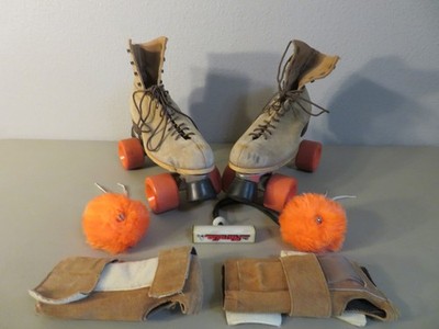 Vintage Pair of Riedell Roller Skates Size 8 Rental Suede Sure Grip Super X6