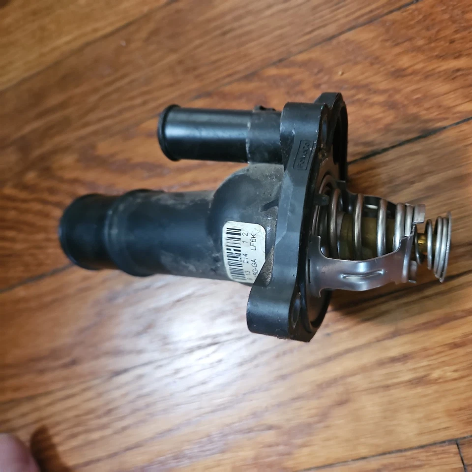 NEW GENUINE 2004 - 2009 MAZDA 3 2.0 L  & 2.3 L THERMOSTAT   - Image 4 of 4