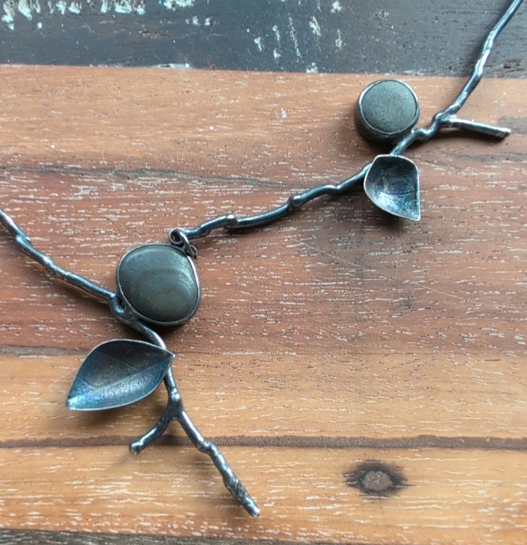 LAKESTONE JEWELRY JENNIFER NUNNELEE BLACK OXIDIZED STERLING BRANCH LEAF NECKLACE