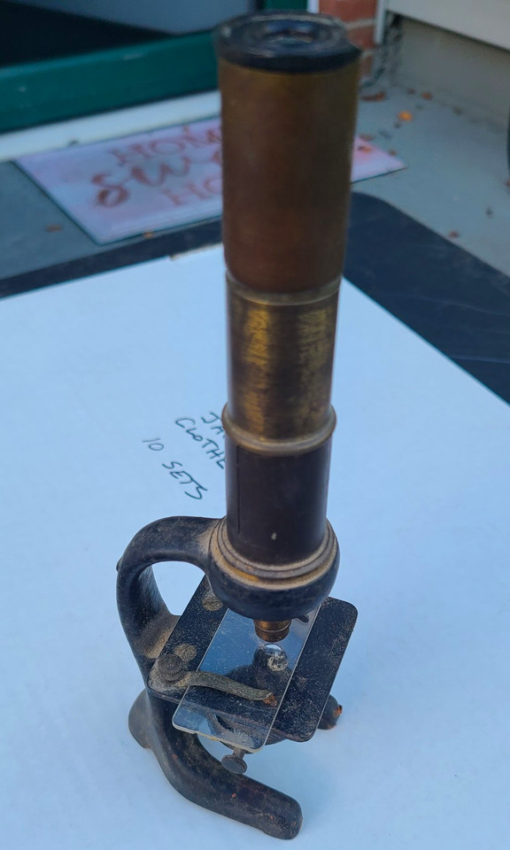 Antique Vintage Metal Microscope Scientific Instrument Brass & Black