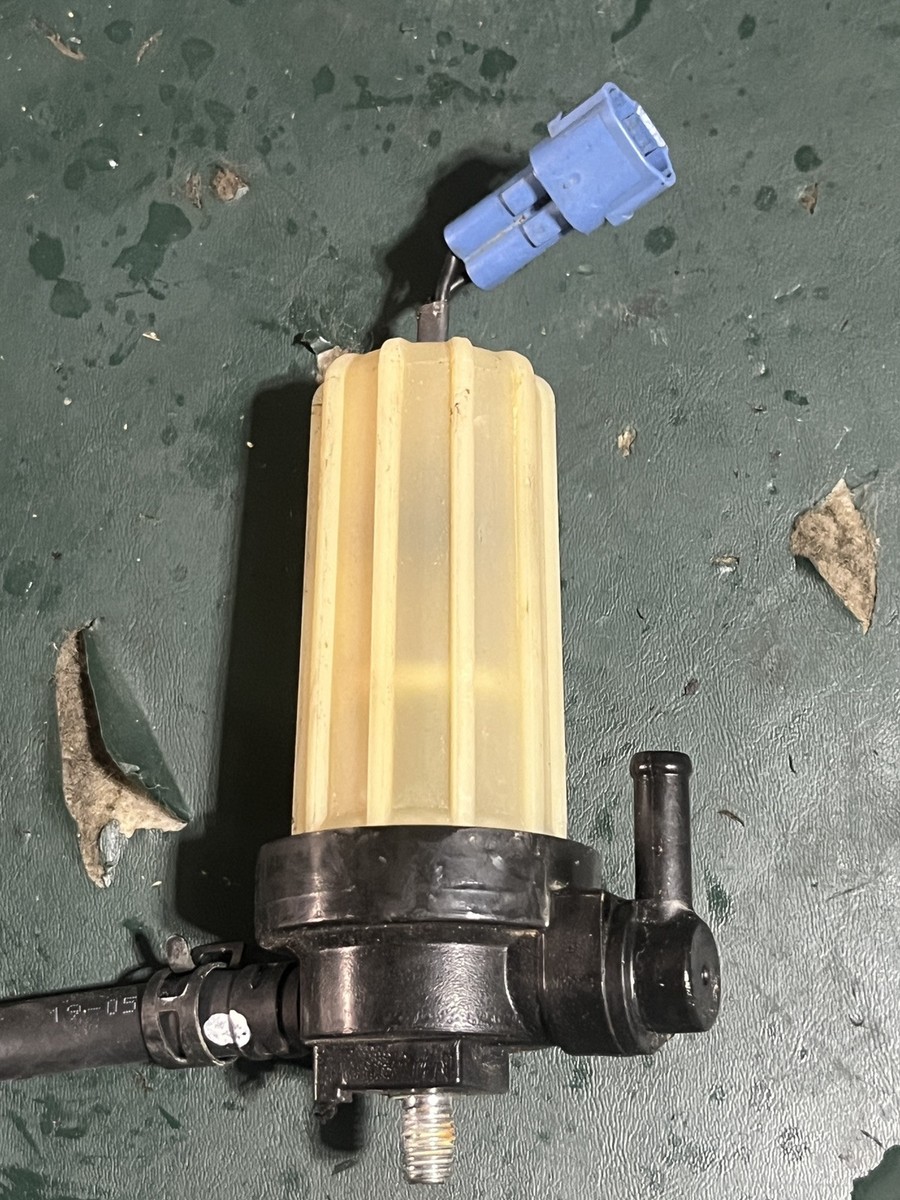 DF 200 hp Suzuki FUEL FILTER 15410-92J01 four stroke 2019 some