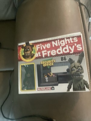 Five Nights At Freddy  s Security Office construction Set