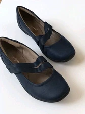 Easy Spirit Women's Aranza Mary Jane Flat, Dark Navy Blue Size 8.5WW