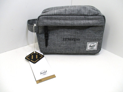 Herschel Supply Co J.P. Morgan Chapter Travel Kit 5L Gray Toiletry Bag Zip-up