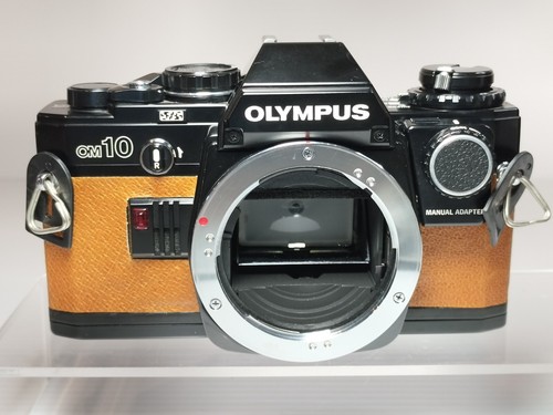 Olympus OM-10 35mm Film Camera SLR w/Lens ZUIKO AUTO-S 50mm f/1.8 - Mint - Picture 2 of 19