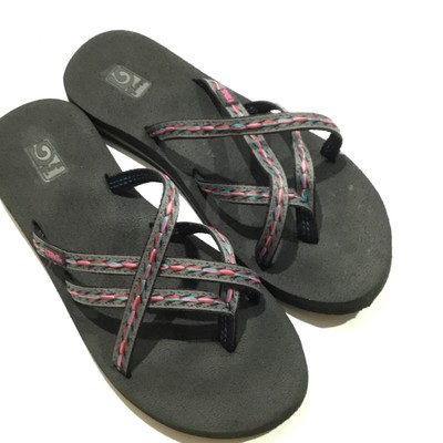 teva criss cross flip flops
