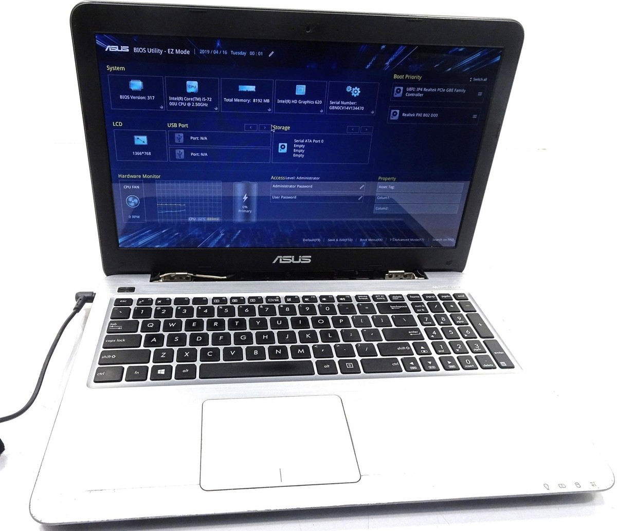 その他ノートPC本体 ASUS X556U i5-7200U/12GB/SSD120GB/Win10 ASUS X556U Core i5-7200U 2.50GHz 8GB RAM 15.6