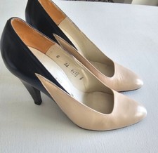 VINTAGE 'XAVIER DANAUD' 60s/70s Leather Made In Paris Shoes Size 6AA Taupe