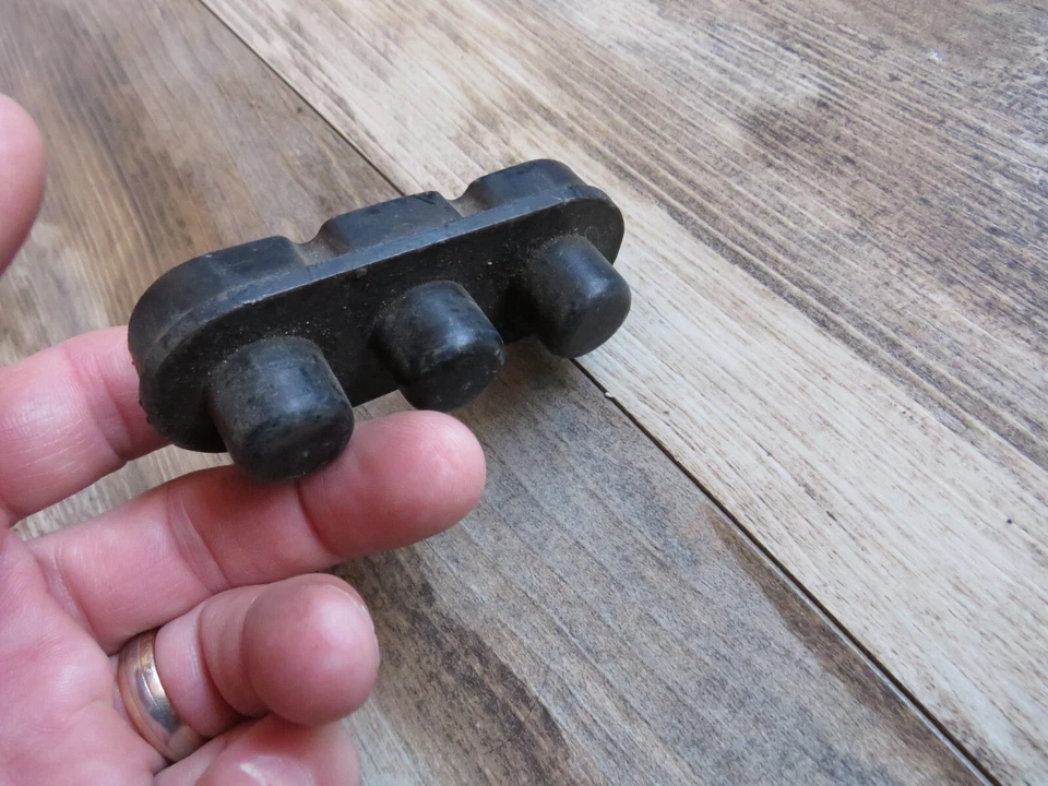 Kawasaki OEM S1 S2 S3 H1 H2 Spark Plug Holder Caddy base only OM61 - Image 3 of 4