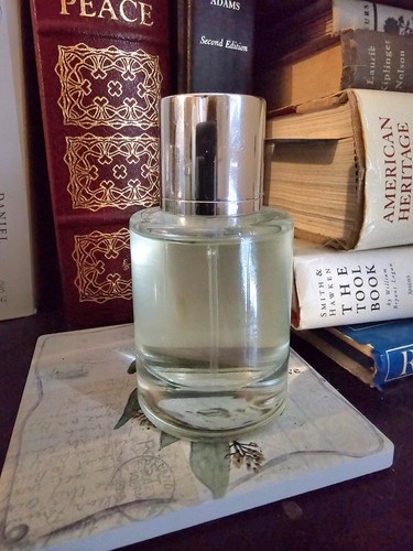 Dossier Ambery Vanilla 95% Full No Box - Picture 2 of 3