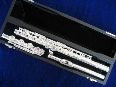 Mint Open Box Pearl PF-665RBE Open-Hole Flute, Silver Head; with Case
