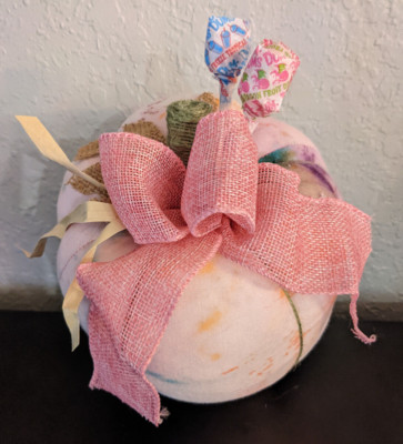 PUMPKIN PATCH PATTY'S Handcrafted DECOR Pink Tie Dye Lolly Pop Candy NEW