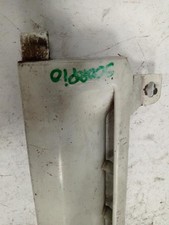 Calandre Ford SCORPIO