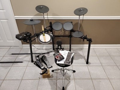 Yamaha DTX522K Electronic Drum Pad Complete Set with Throne and DTW Double Pedal