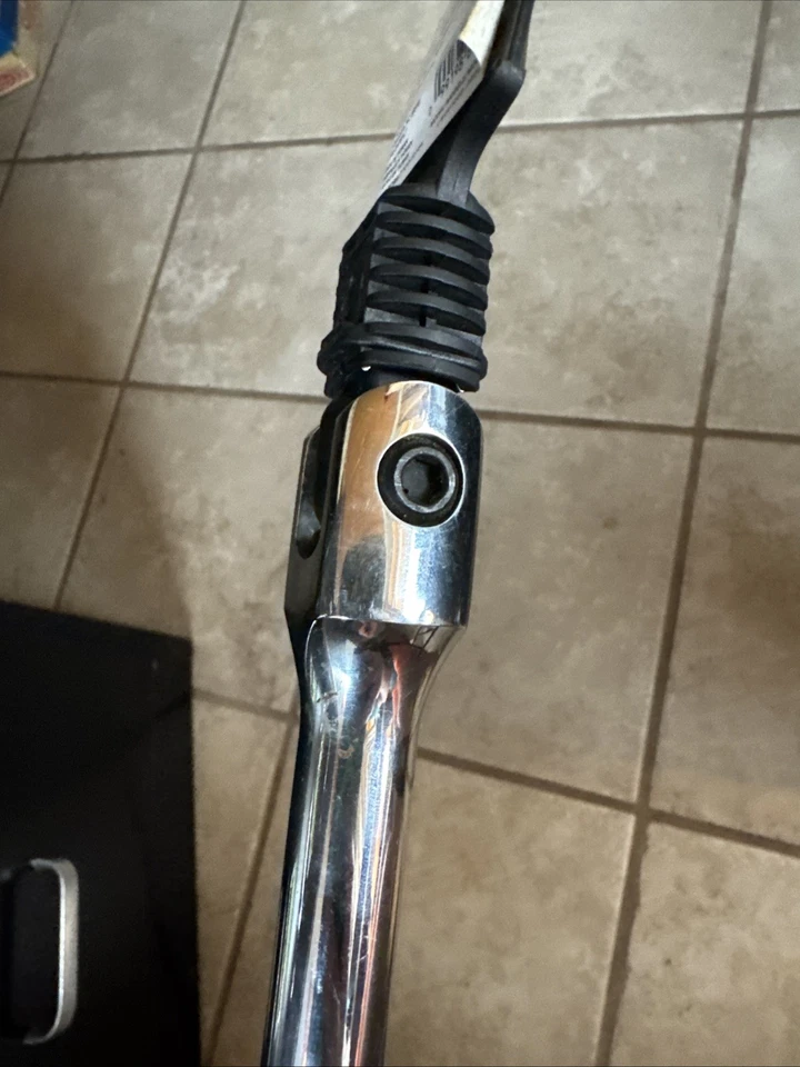 Kobalt 1/2” Drive 18” Flex Handle Breaker Bar 0337311 (E4) - Image 4 of 4