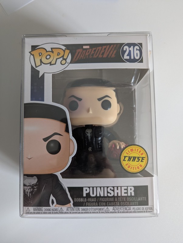 Funko Pop Punisher 216 CHASE Daredevil Netflix with free protector Great Con