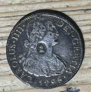 KJS3447 Falsificación 8 Reales Emisión de Emergencia contramarcado con Jorge III 1795