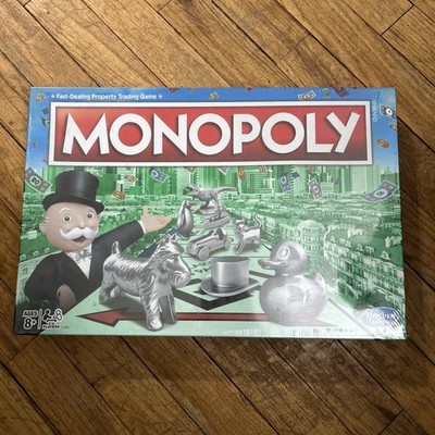 Hasbro Monopoly C1009 Classic Board Game