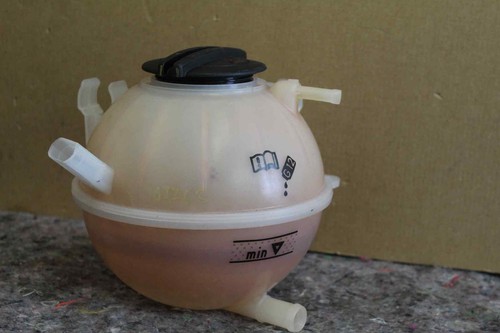 Audi RSQ3 Kühlmittelausgleichsbehälter inkl. Deckel 1K0121407A