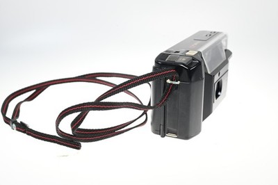 Yashica T2 35mm Film Camera w/35mm f3.5 T* Tessar Lens #G682