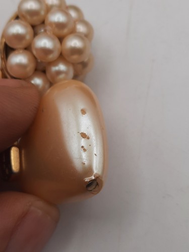 Liz Claiborne Chunky VTG Clip On Earrings AS IS Faux Pearl Heart Shield Logo - Picture 4 of 6