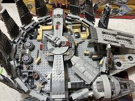 LEGO Star Wars: Millennium Falcon (75105)