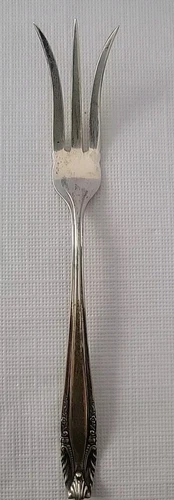 Wallace Sterling Stradivari  Lemon Fork  5.5" long unmonogrammed 1937