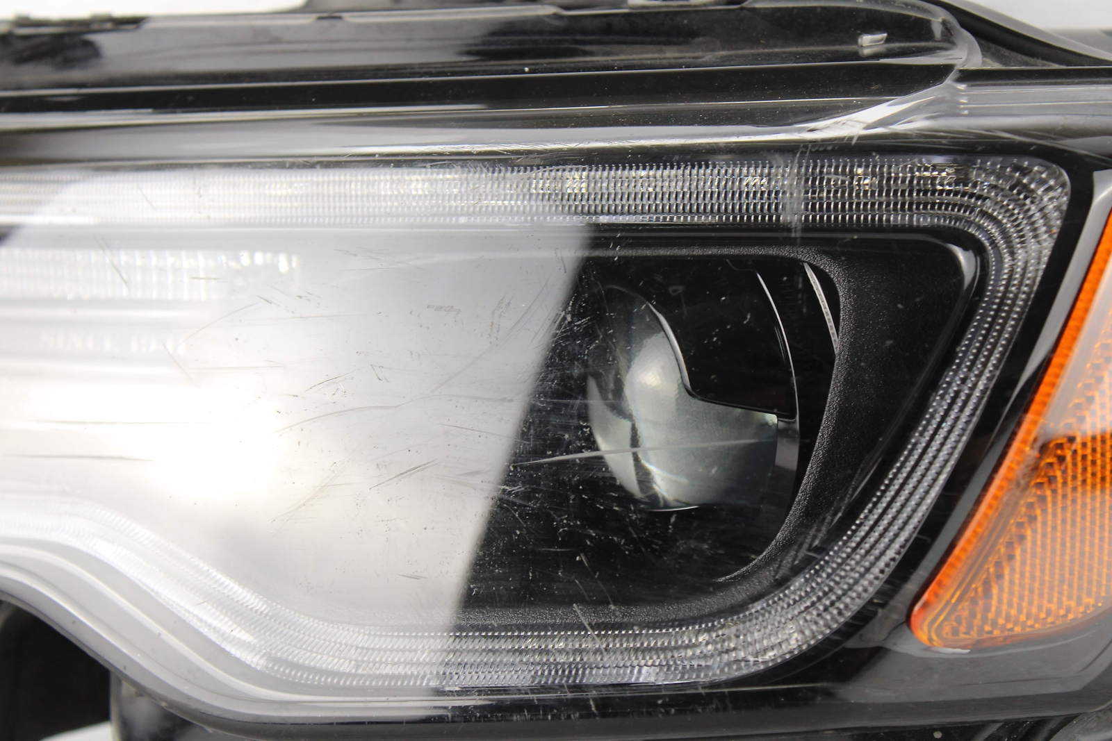2017 2018 2019 Jeep Grand Cherokee Headlight Left LH Driver Xenon 
