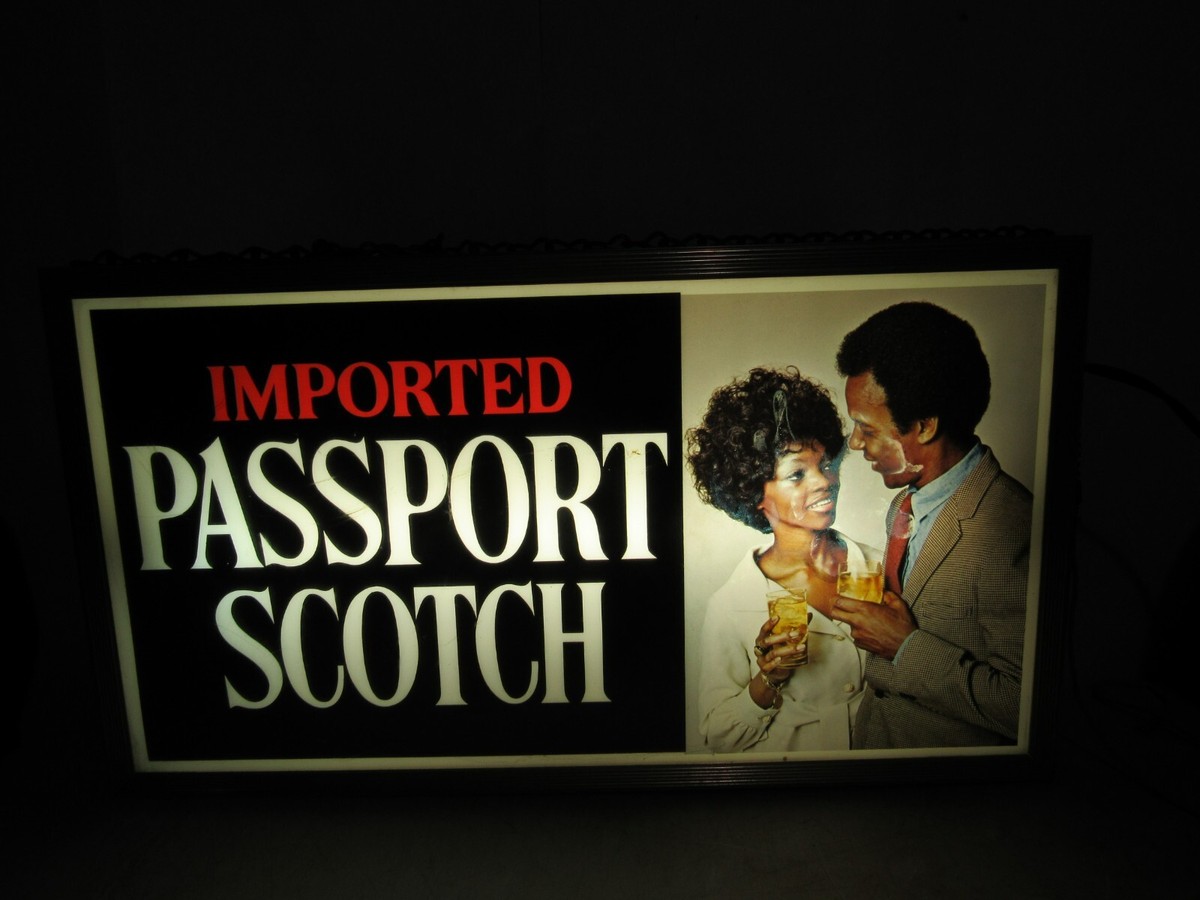 美品 レトロ PASSPORT SCOTCH CONVERTIBLE LANp Vintage 1960s70s Imported Passport Scotch Whisky Happy Couple