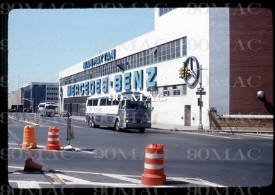 GREYHOUND. MCI COACH #1540. NEW YORK (NY). Original Slide 1975.
