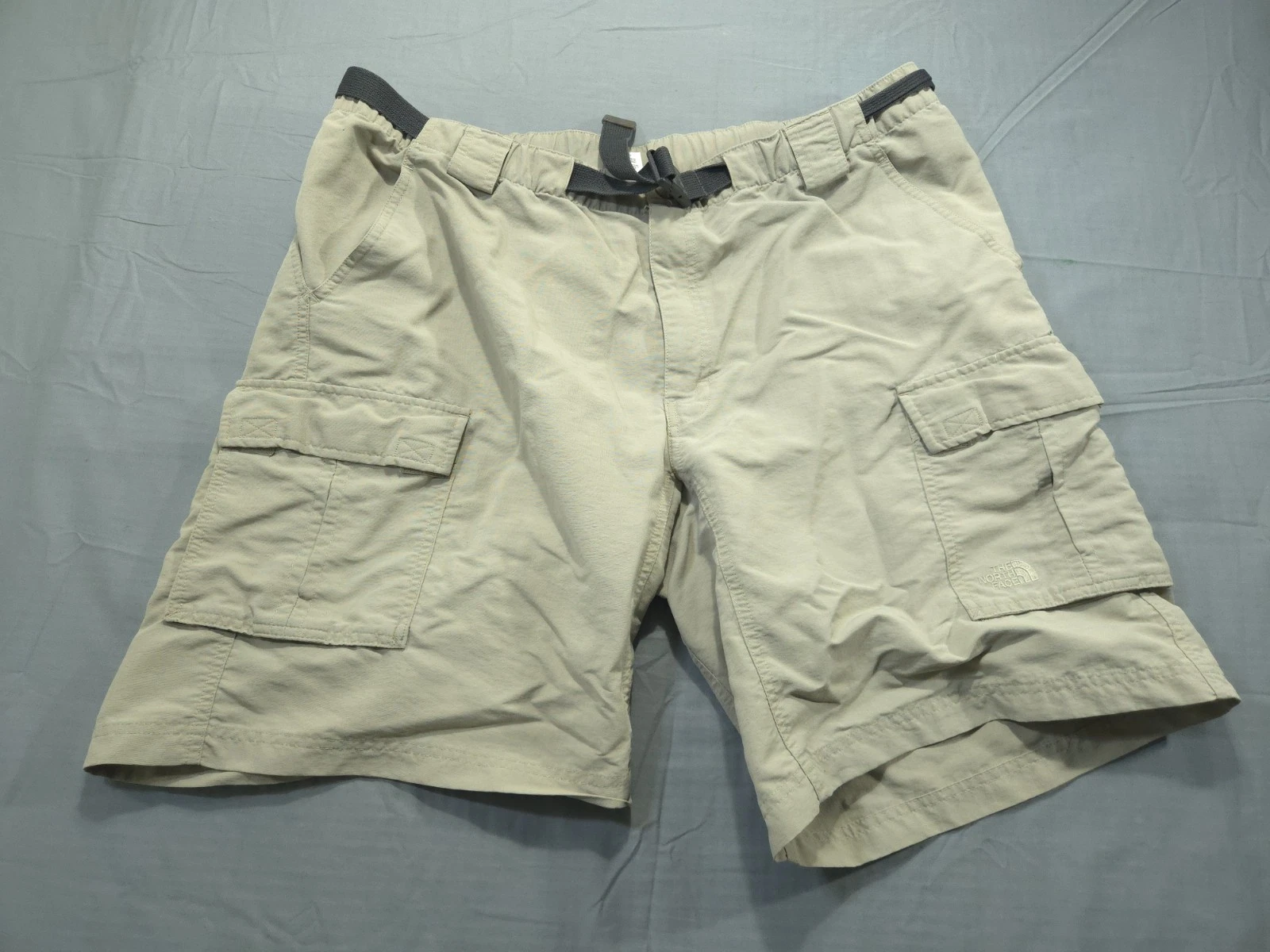 The North Face Shorts Mens XXL 2XL Beige Cargo Belted Hiking Trail Nylon