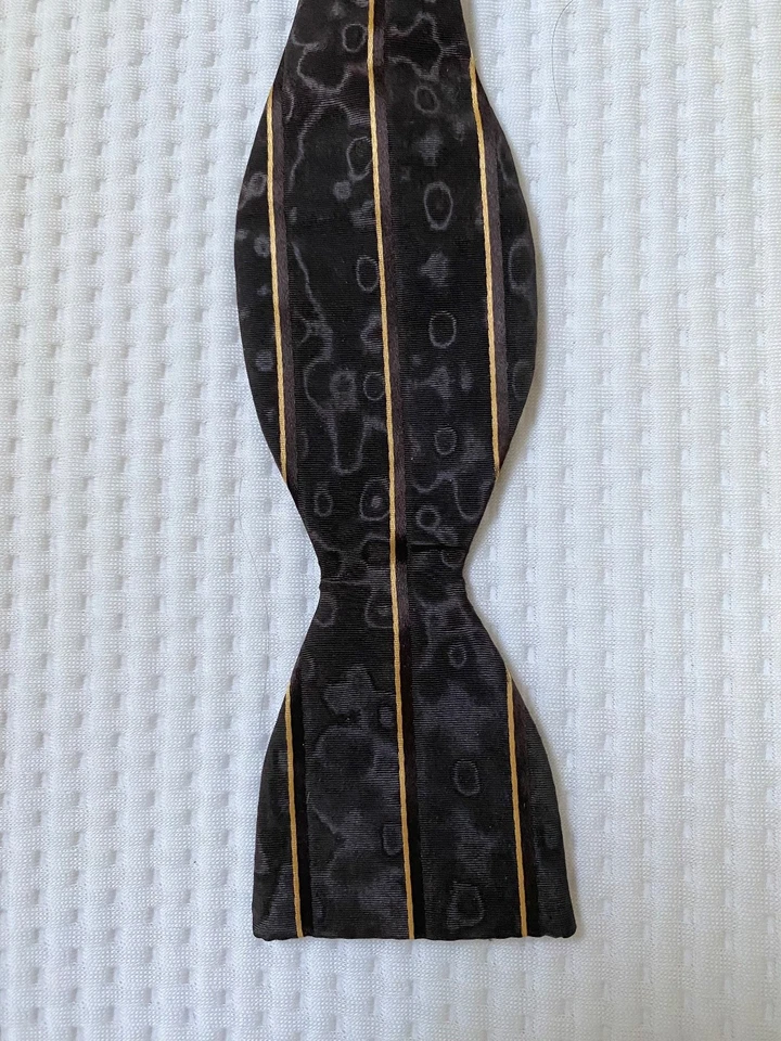Vintage Sulka Bow Tie - Charcoal w/ Gold Stripe - 1950s - Pure Silk - Never Worn - Image 3 of 3