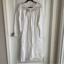 Vintage White Cotton Victorian Nightgown