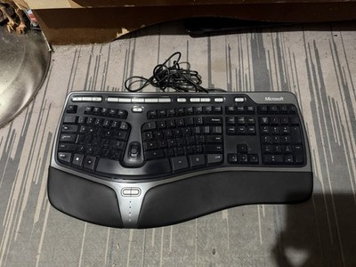 Microsoft Natural Ergonomic Keyboard 4000 V1.0 Wired USB Black KU-0462-Has Wear