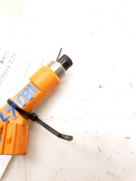 04-09 TOYOTA CAMRY LE 2.4L 4CYL Inyector de combustible  Foto 3 de 4