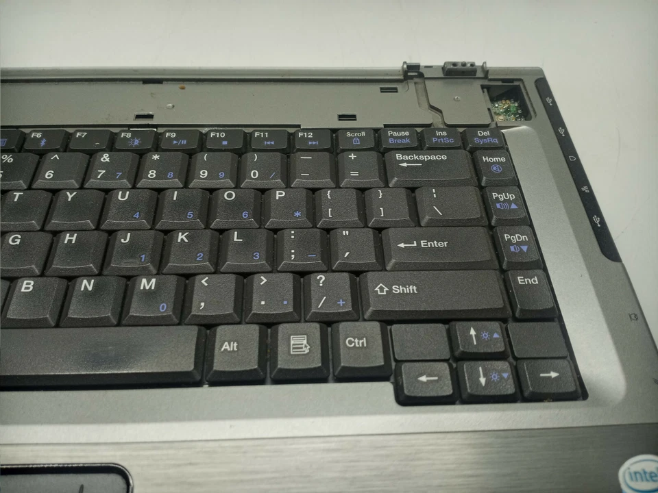 Gateway MT6705 Bottom Casing Laptop MA7 Touchpad No Bottom Covers  - Image 3 of 4