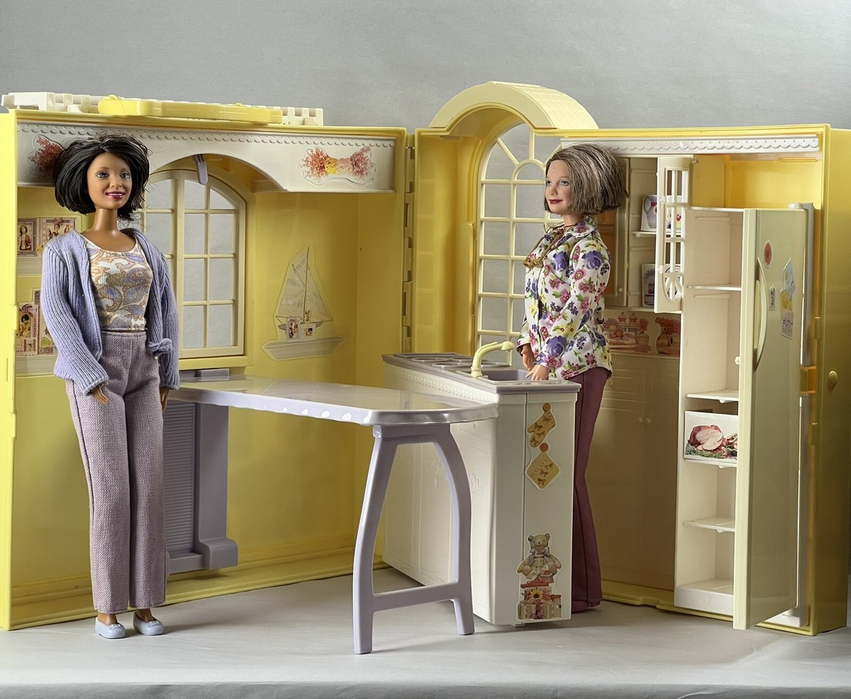 Mattel barbie happy family la grand mère Mattel 2003