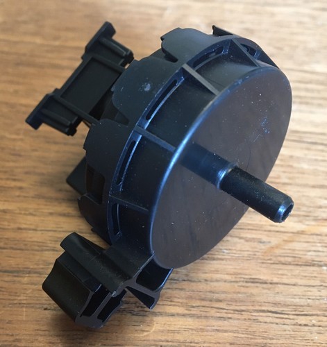 SIEMENS WM16S383 WASCHMASCHINE DRUCKSCHALTER 9000385029