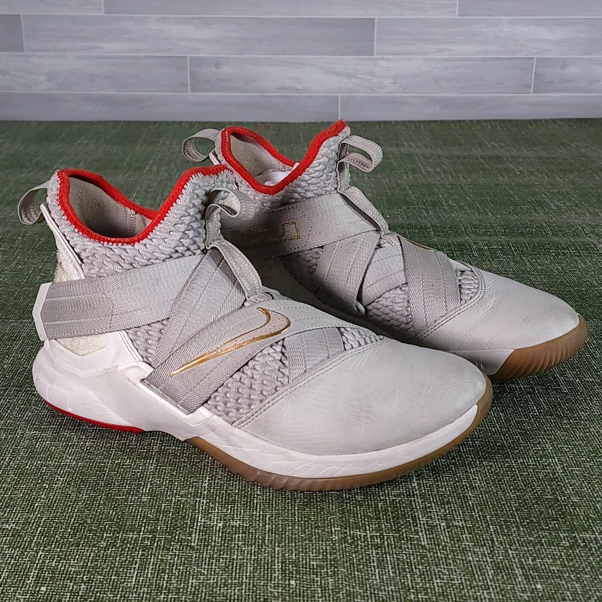 zoom lebron soldier 12 basketball shoes