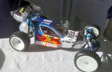 Penguin Team Associated Reproduction Rc10 B2 Bodyshell New Clear Iconic Vintage