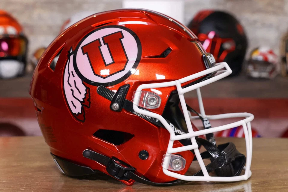Utah Utes Riddell SpeedFlex Helmet - Radiant Red - Image 1 of 1
