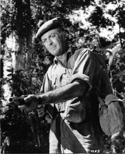 Michael Caine Too Late the Hero original 8x10 foto apuntando ametralladora francotirador