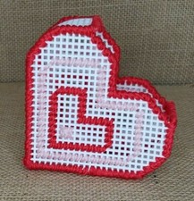 Valentines Heart Basket Plastic Canvas Handmade A4-292
