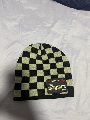 Lady Gaga Mayhem Ball Strick Beanie Mütze Merch offiziell - Bild 1 von 2