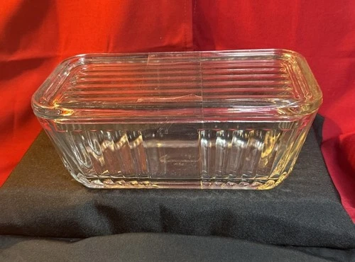 Vtg Anchor Hocking 1932 Design Glass 8.5" x 4.25" Refrigerator Dish W/Lid EUC