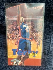 1995-96 Fleer NBA Jam Session - Die-Cut #D32 Terry Mills Detroit Pistons Michig 