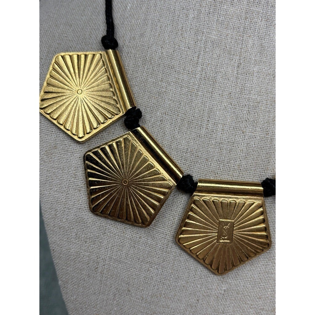 ご*ん様 L*E様 Vintage YVES SANT LAURENT ステンカ Vintage Yves Saint Laurent YSL Red Gold Pentagonal Statement Cord
